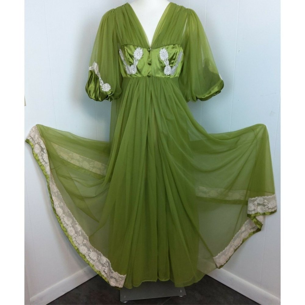 Incredible Vtg 2 Pc 100% Nylon Tricot Peignoir Nightgown & Robe Set Green Lace - Picture 1 of 12